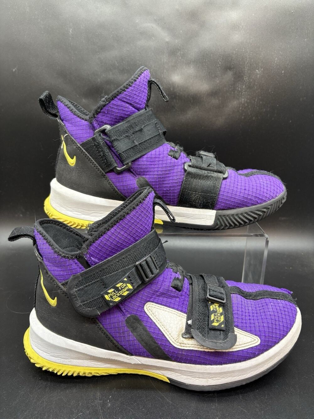 Nike Lebron Soldier XIII SFG James Lakers Purple Shoes AR4225-500 Mens Size 8